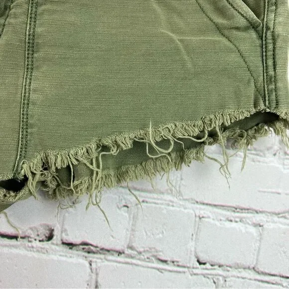 Free People Raw and Patched Standoff Short Cotton Soft Natural Mossy - Picture 9 of 14
